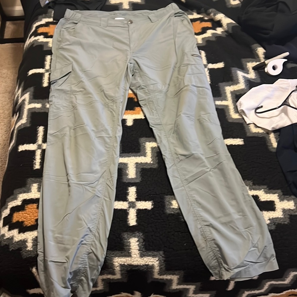 Columbia Sportswear Company Omni-shade Sun Protection Pants.